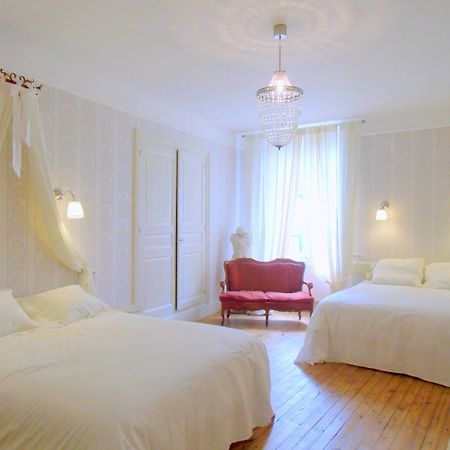 Hôtel De La Providence Égliseneuve-dʼEntraigues Extérieur photo