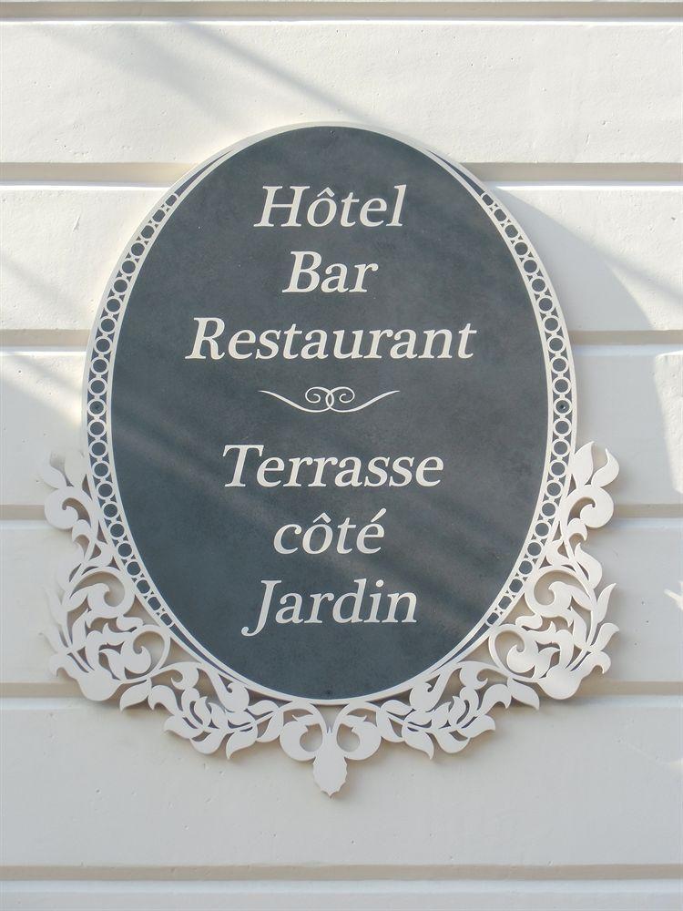 Hôtel De La Providence Égliseneuve-dʼEntraigues Extérieur photo